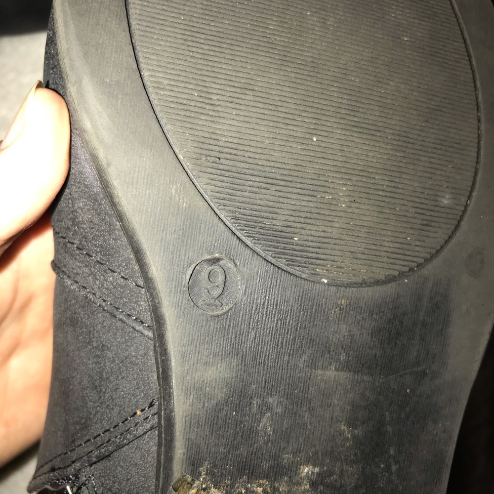 👢booties👢 - Picture 2 of 2